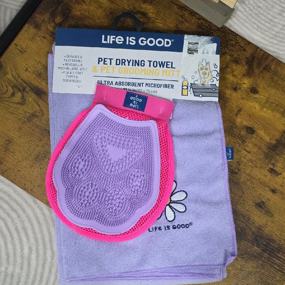 NWT Life is Good Pet Drying Towel & Grooming Mitt Set - Lavender Daisy
